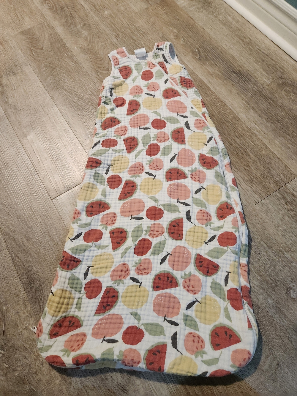 Sleeveless Fruit-Print MuslinSleep Sack - 0.7 TOG